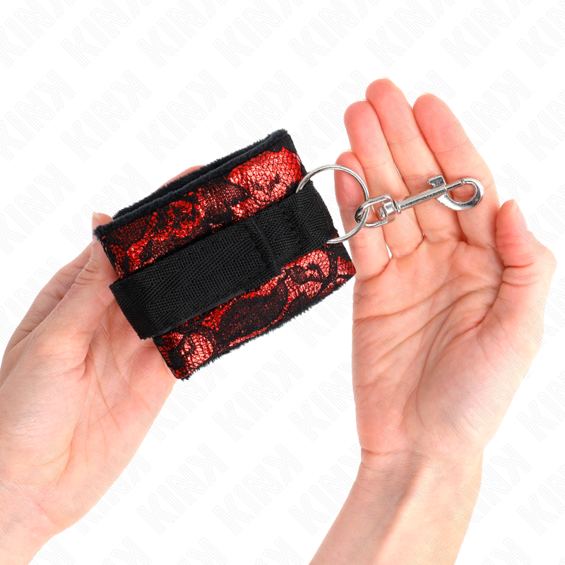 KINK - SCANDAL RED-BLACK WRIST RESTRAINTS