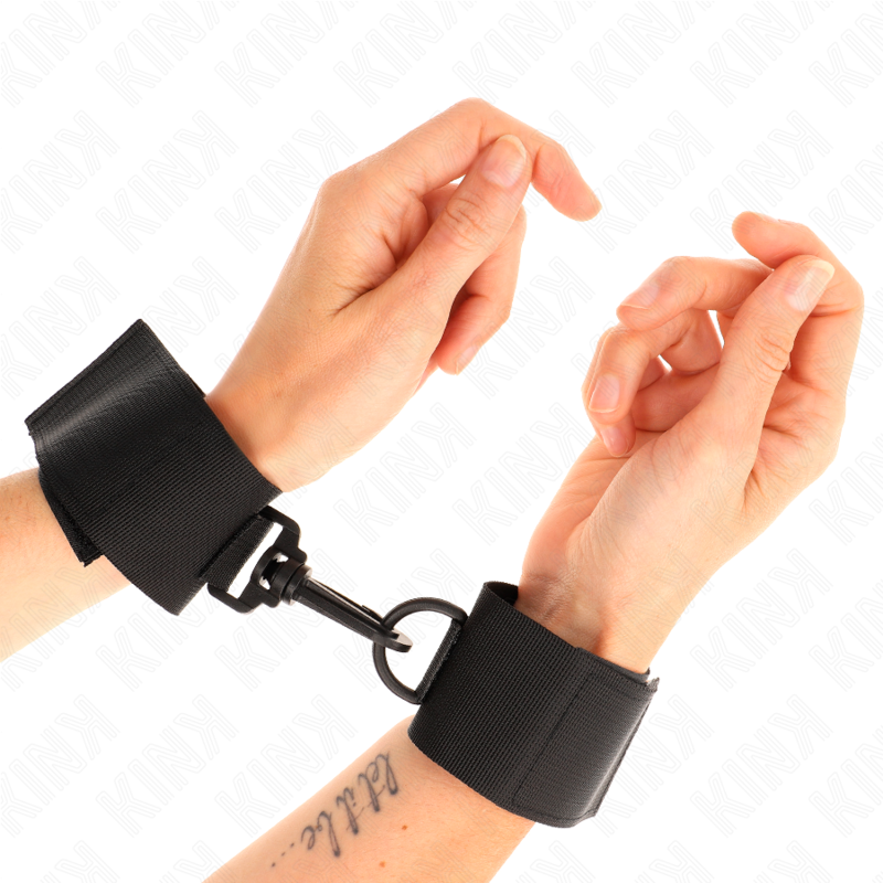 KINK - BLACK NYLON WRISTWRAPS