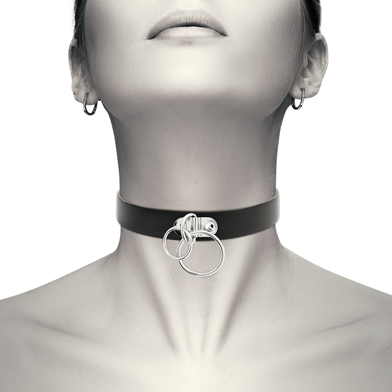 COQUETTE CHIC DESIRE - DOUBLE RING CHOKER IN VEGAN LEATHER