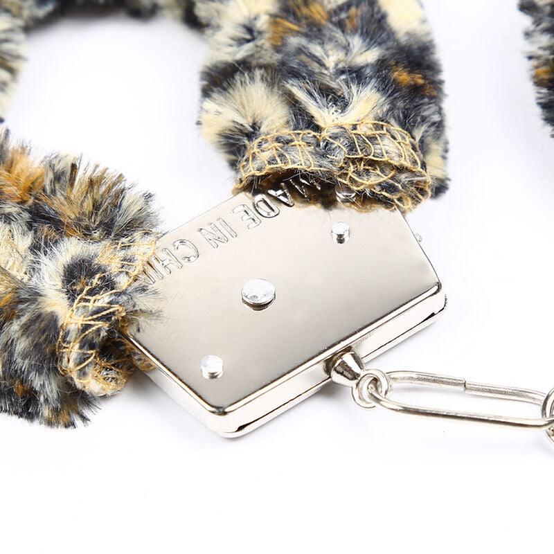 OHMAMA FETISH - VELVET-LINED METAL CUFFS