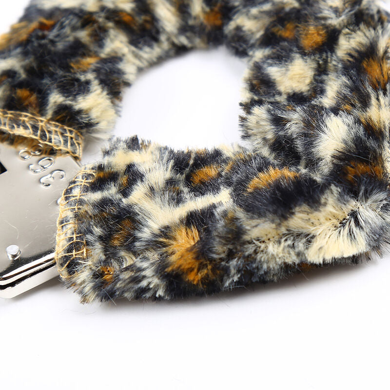 OHMAMA FETISH - VELVET-LINED METAL CUFFS