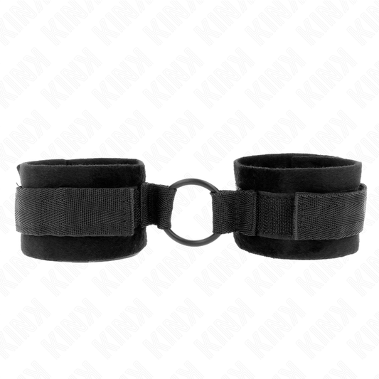 KINK - BEGINNER FUR CUFFS 25 CM WITH O-RING 4 CM BLACK ADJUSTABLE 15-25 CM